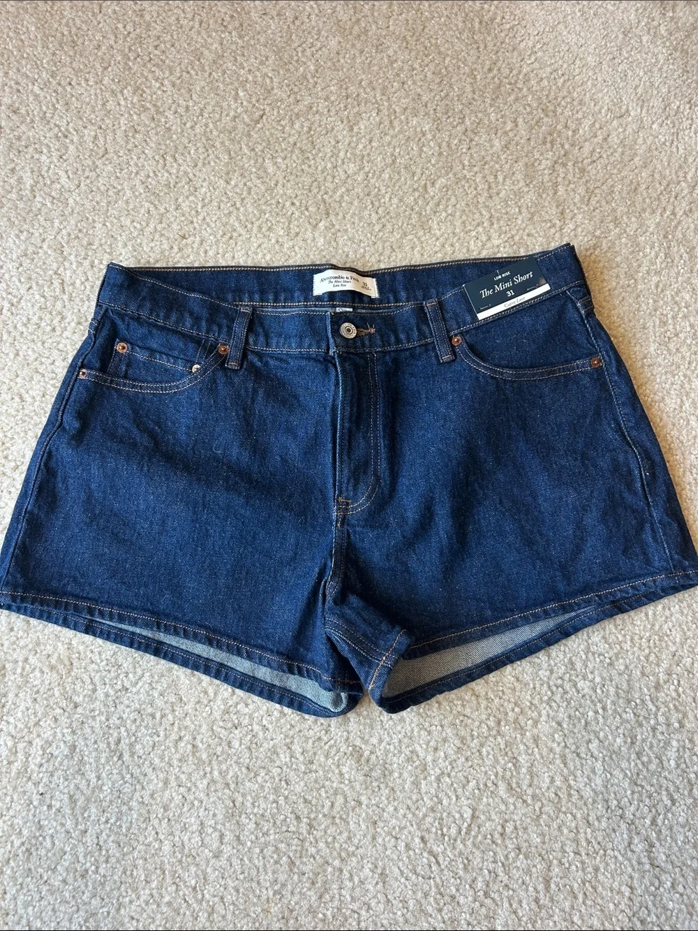 NWT Abercrombie & Fitch The Mini Short Low Rise 31 Curve Love